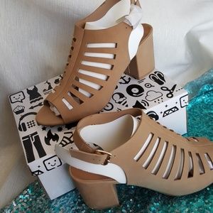 BAMBOO lacercut block heel sandle 10 NWB